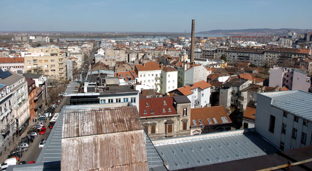 ЗГРАДЕ БЕЗ УПРАВНИКА: Инспектори само обавештавају