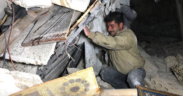 У Саракебу изведен напад бомбом напуњеном хлором?