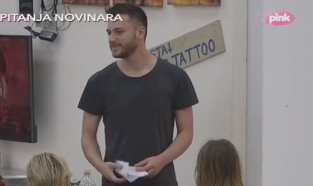 Нена изабрала: Војке нови вођа (ВИДЕО)