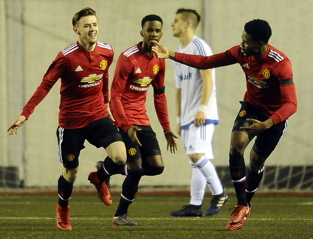 Бродарац пао на старту: Манчестер у осмини финала Лиге шампиона