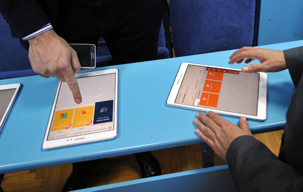 И мастер учитељи могу да предају информатику