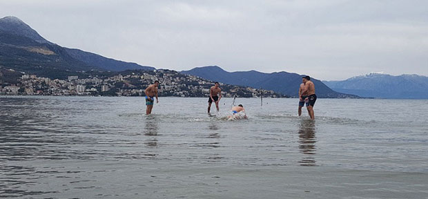 ПРАЗНИК МИМОЗЕ У МОРУ УСРЕД ФЕБРУАРА:Пицигин на 12 степени