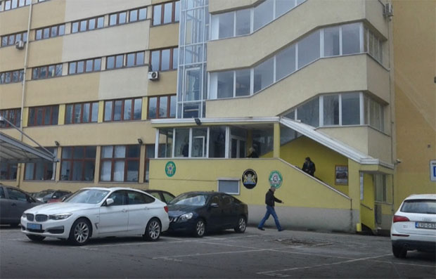 ДРАМА У САРАЈЕВУ: Евакуисана зграда Амбасаде Холандије због дојаве о бомби


