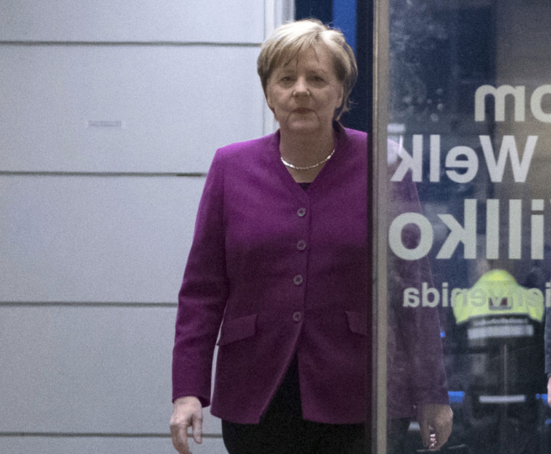 Меркелова на низбрдици!