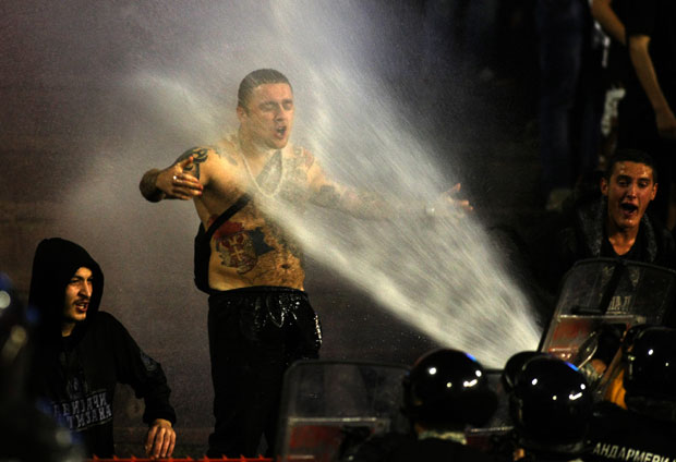 Хулиганизам би могао нестати, али нема воље