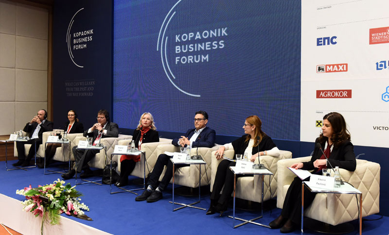 На српском Давосу и премијерка Брнабић, гувернер НБС, министри