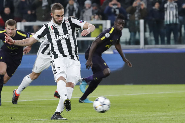 ЛШ: Сити већ у четвртфиналу, Игуаин од јунака до трагичара