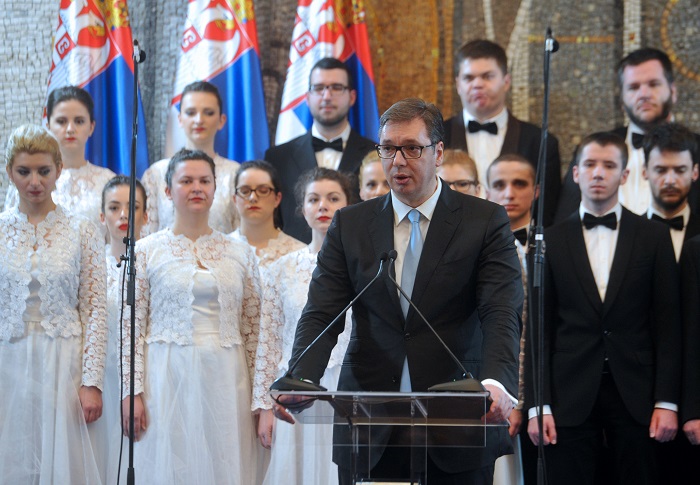 Вучић ученицима и студентима: Останите у урадите за Србију све што можете