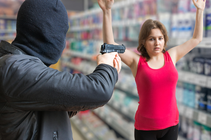 Хрват и Босанац пљачкали по Хрватској са пластичним оружјем