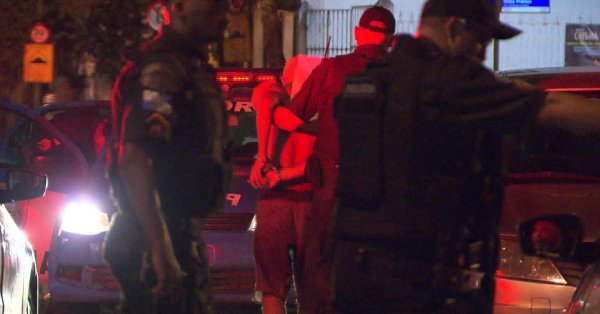 На карневалу у Рију ухапшено око 150 кловнова (ВИДЕО)