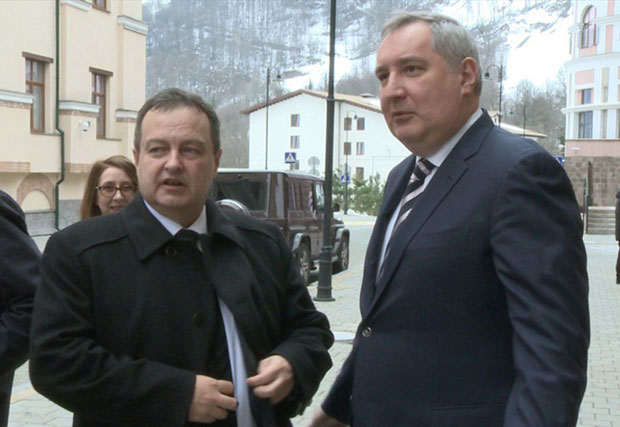 Дачић и Рогозин потписали Протокол о сарадњи