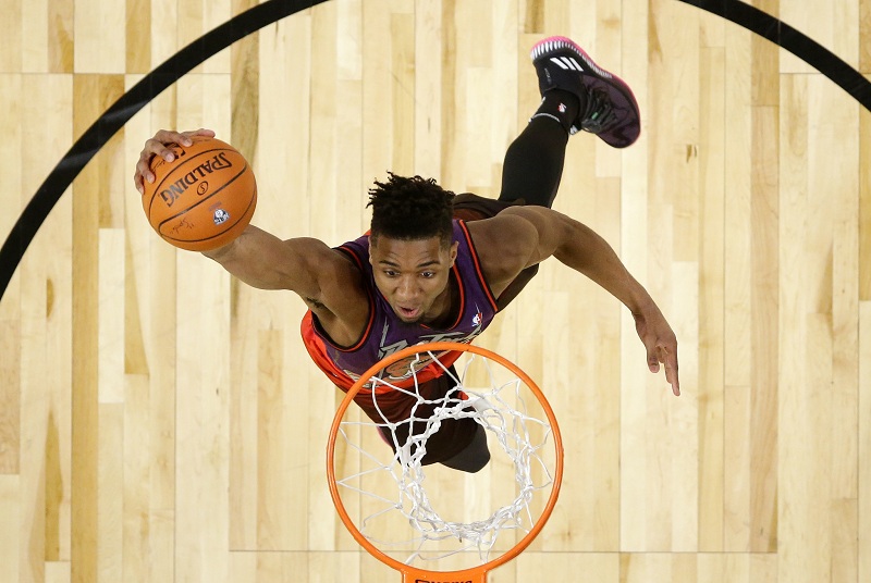 ОЛ СТАР: Мичел победио у такмичењу у закуцавањима, Букер у шутирању тројки (ВИДЕО)