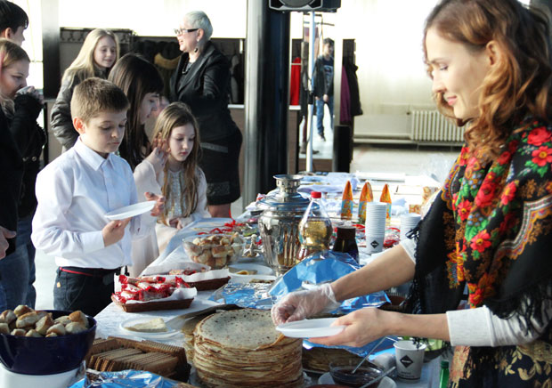 Руски чај и палачинке за Нишлије