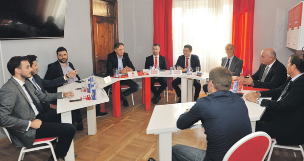 Црна Гора: Већина за кандидата ДФ