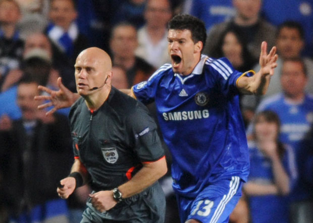 СУДИЈА СЕ ПОКАЈАО: Евребе коначно признао Барсину крађу против Челсија