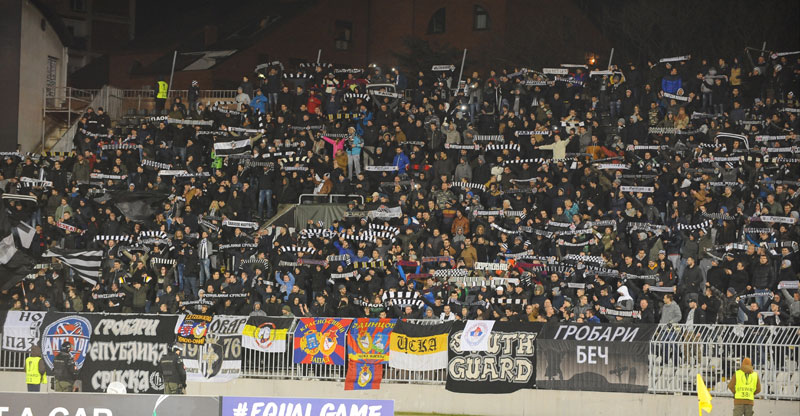 Партизан у Плзењу бодри 1000 гробара