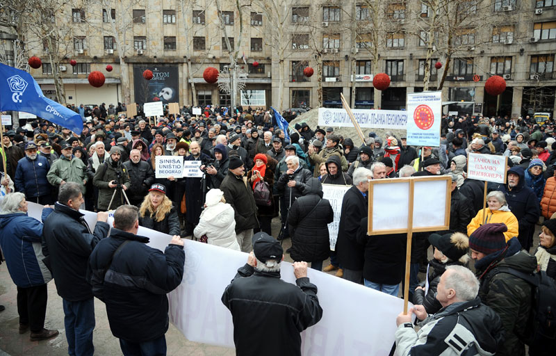 Пензионери протестовали у Београду: Шетња и до Уставног суда
