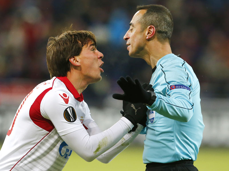 Судија Де Соуза баш не воли Србе