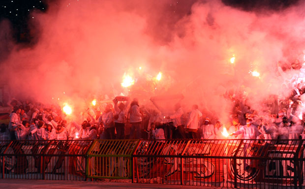 УЕФА ПОНОВО КАЗНИЛА ЗВЕЗДУ: Затварање трибине условно и 56.000 евра због пропуста у организацији меча са Келном