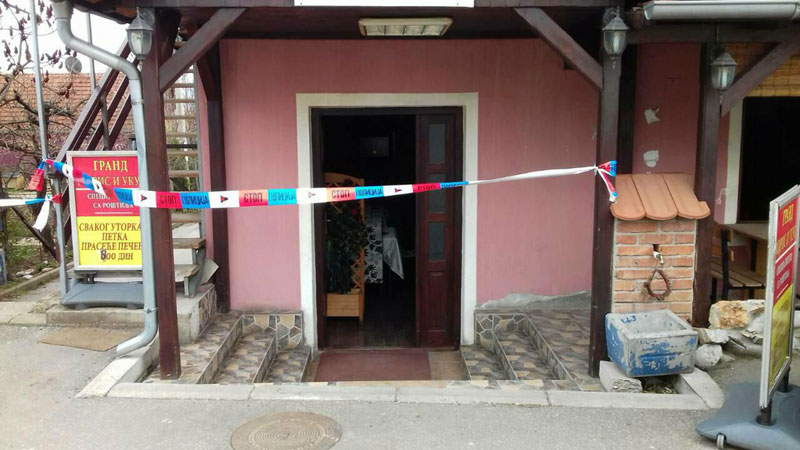 ПУКОМ СРЕЋОМ ИЗБЕГНУТО КРВОПРОЛИЋЕ: Напад на власника кафане, метак заглављен у цеви спасао више живота