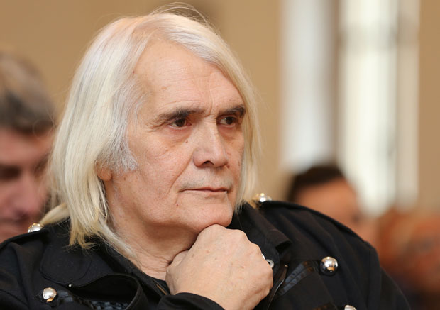 Бора сломио три ребра:  Нити сам био у болници, нити сам оперисан!
