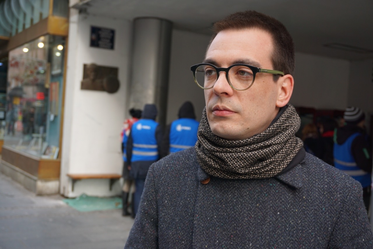 Бастаћа напали дивљи таксисти?