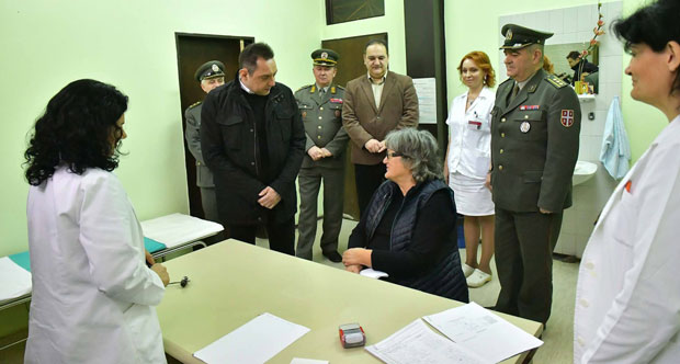 Поверење грађана у војне лекаре