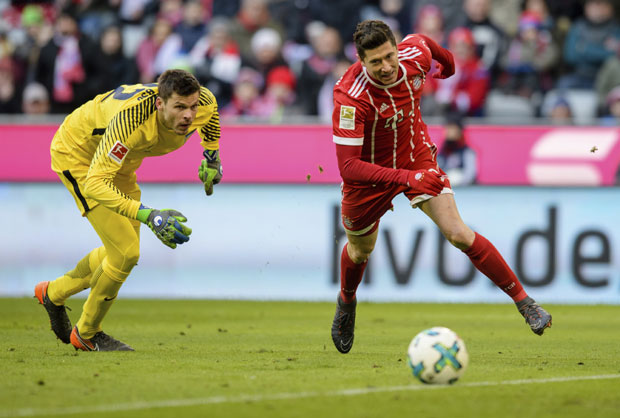 БУНДЕСЛИГА: Херта одолела Бајерну, нова победа Штутгарта, Вердер бежи из опасне зоне