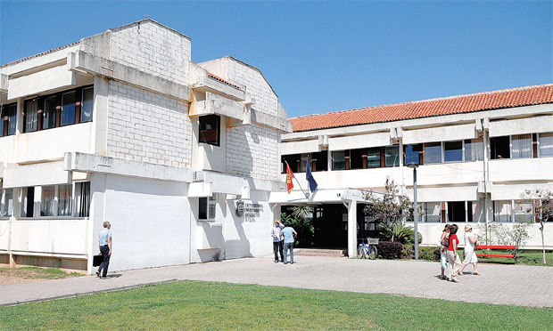 БУДВИ ПРЕТИ ЕКОЛОШКИ ПРОБЛЕМ: Дуговања коче рад колектора!