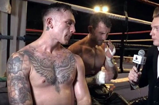 БРИТАНИЈА У ШОКУ: Боксер победио, дао интервју, срушио се и умро (ВИДЕО)