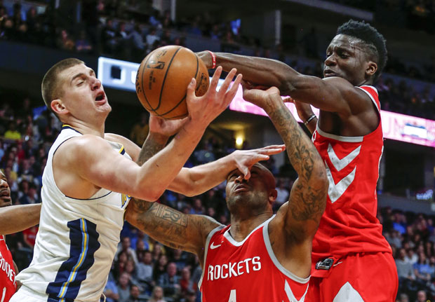 БЛИСТАВА ПАРТИЈА ЈОКИЋА: Денвер изгубио, Србину мало фалило до четвртог трипл-дабла у низу (ВИДЕО)