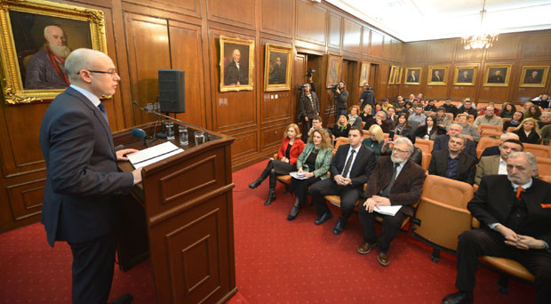 НЕДЕЉА КОСОВА И МЕТОХИЈЕ: Српски божур цвета и у гету (ФОТО)