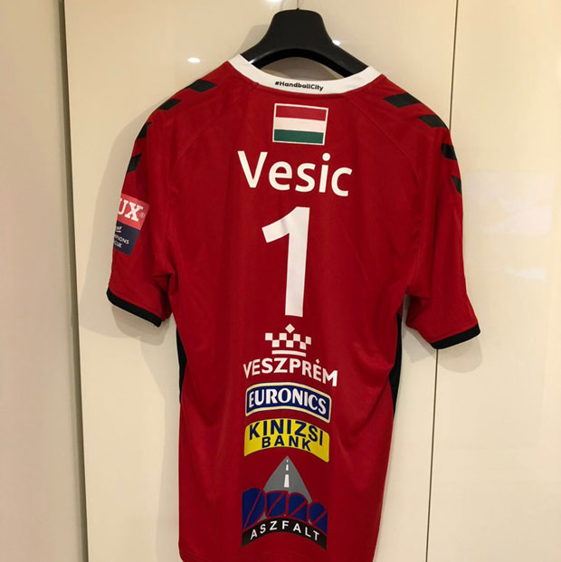 Шпијунка: На Весићевом дресу број 1