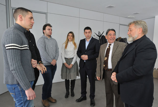 ПРЕДСТАВЉАЊА КАНДИДАТА: О науци, метроу, бесплатном интернету...