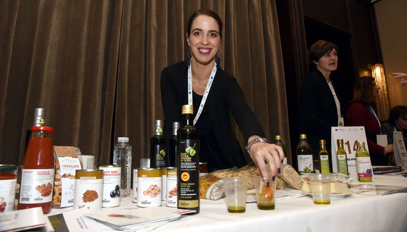 МАНИФЕСТАЦИЈА У “ХАЈАТУ”: Мириси Калабрије, Пуље, Сицилије...