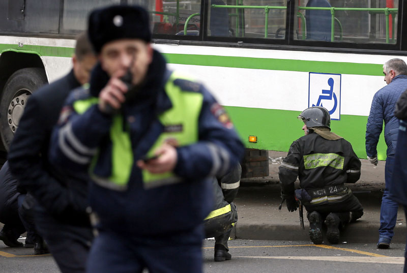 ТРАГЕДИЈА У РУСИЈИ: Деветоро страдало у судару минибуса и камиона