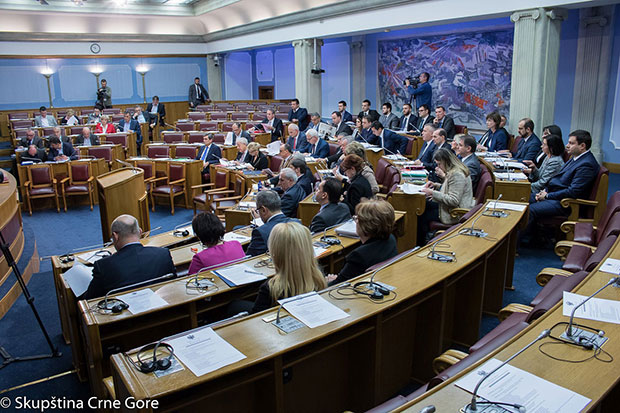 Опозиција бојкотује Јункера у Скупштини