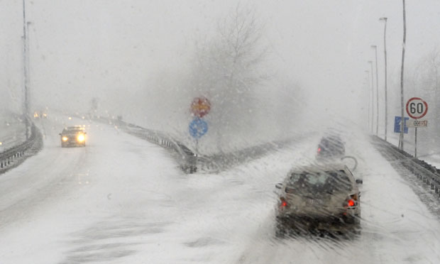 Од четвртка до недеље црвени метеоаларм, уз јак ветар стиже и ледена киша!