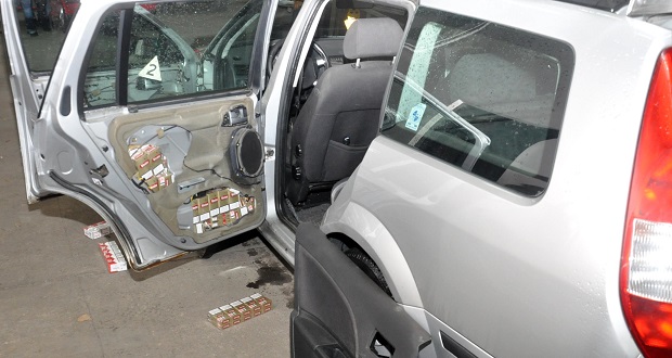 Пресечен ланац шверца цигарета, међу ухапшенима два цариника (ФОТО)