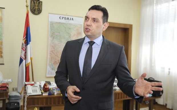 Вулин честитао празнике војним службама