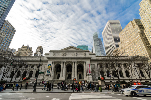 Метрополитен прави изложбу о утицају католичке вере на моду