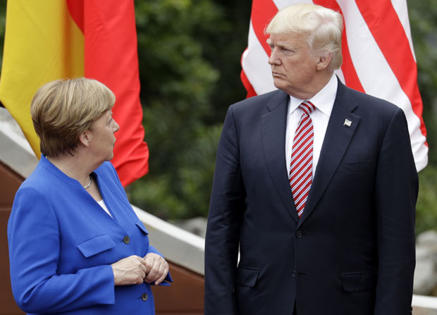 НЕМИР НА ЗАПАДУ: Трампа и Меркелову брину Путинове изјаве о новом оружју; Песков: Приказане су апстрактне мете, нисам видео Флориду