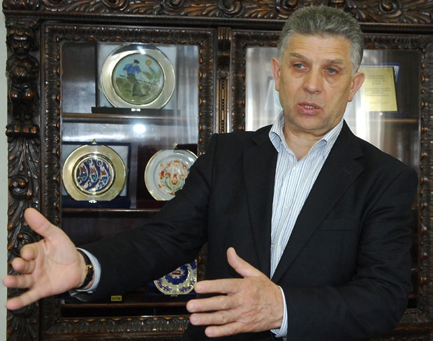 Угљанин: Највеће зло је држава Србија, али од јуна...; Вулин: Да буде спреман да одговара за своје изјаве