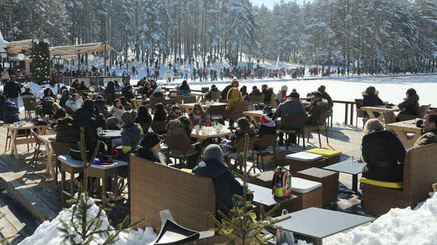 Домаћих гостију због ваучера за петину више