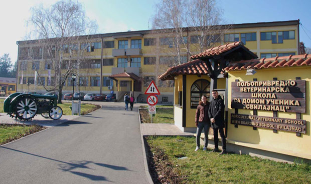 СВИЛАЈНАЧКА ШКОЛА НАЈБОЉА У СРБИЈИ: Ђаци сами производе храну за трпезу дома