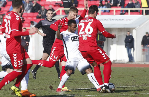 АГОНИЈА ШАМПИОНА НЕ ПРЕСТАЈЕ: Партизан у Нишу остао без бодова и Ђукића