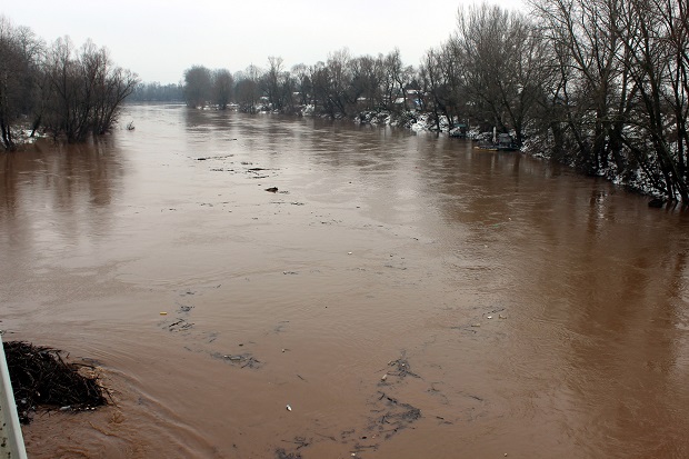 ПОСЛЕ ХАОТИЧНОГ ДАНА: Смирује се ситуација у Топличком округу(ФОТО)