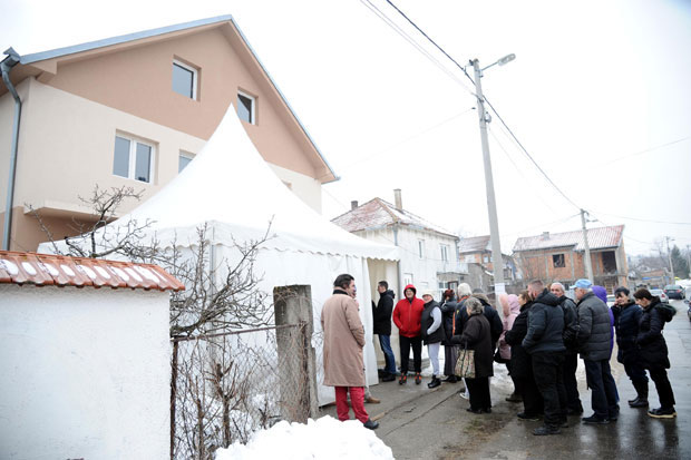 Код Наде и кутије с колачима