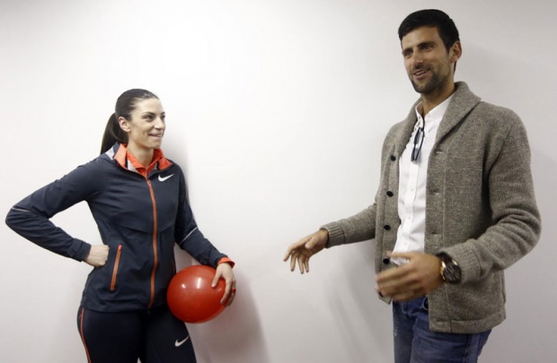 ЂОКОВИЋ ЧЕСТИТАО ШПАНОВИЋЕВОЈ: Ко је светски шампион? Иванааа