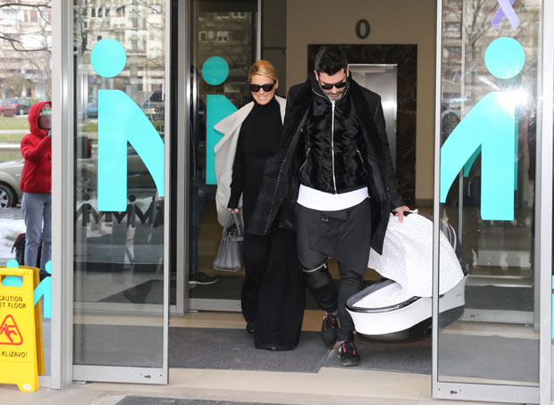 Ната и Катја стигле кући